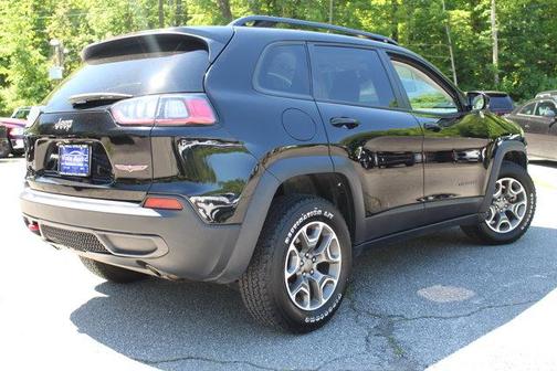 Diamond Black 2022 Jeep Cherokee Trailhawk