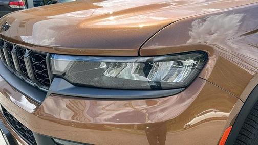 Copper 2027 Jeep Grand Cherokee Limited