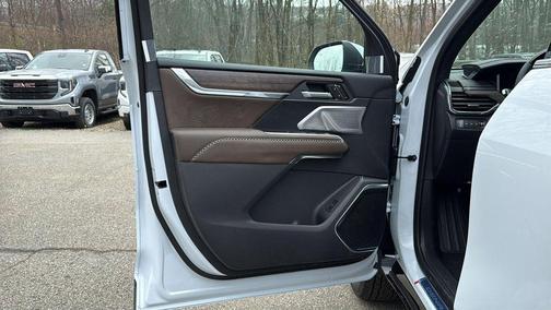 Glacier White 2026 GMC Acadia DENALI ULTIMATE