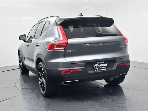2019 Volvo XC40 T5 R-Design