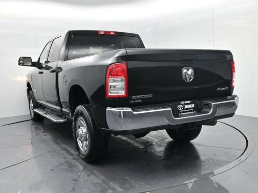 2022 RAM 2500 Big Horn Crew Cab 4x4 6'4' Box