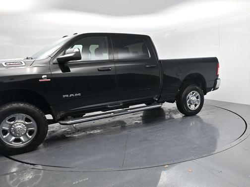 2022 RAM 2500 Big Horn Crew Cab 4x4 6'4' Box