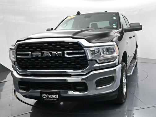 2022 RAM 2500 Big Horn Crew Cab 4x4 6'4' Box