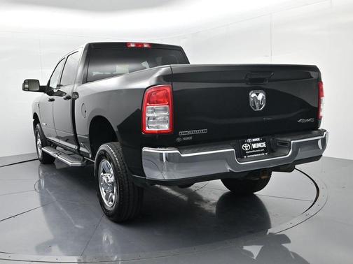 2022 RAM 2500 Big Horn Crew Cab 4x4 6'4' Box