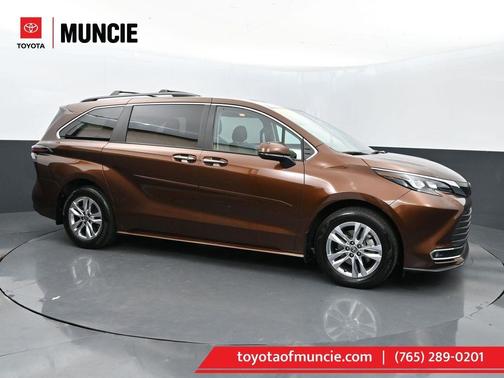 2024 Toyota Sienna XLE