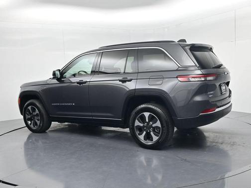 Baltic Gray Metallic Clearcoat 2025 Jeep Grand Cherokee 4xe Base