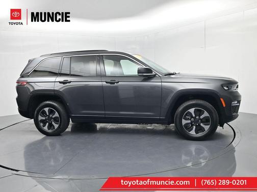 Baltic Gray Metallic Clearcoat 2025 Jeep Grand Cherokee 4xe Base