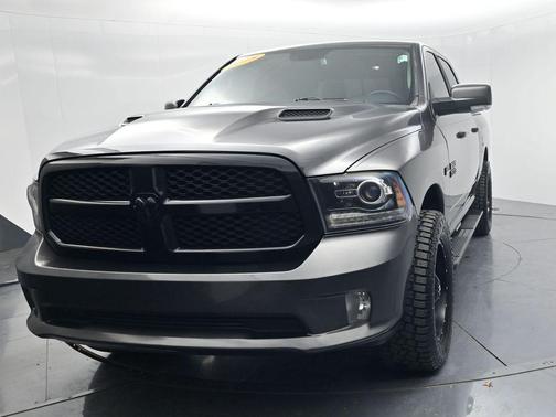 2018 RAM 1500 Night Crew Cab 4x4 5'7' Box