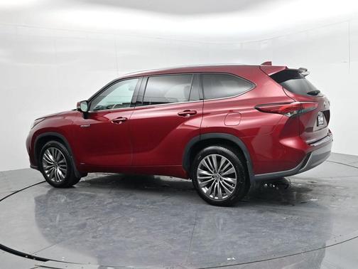 2020 Toyota Highlander Hybrid Platinum