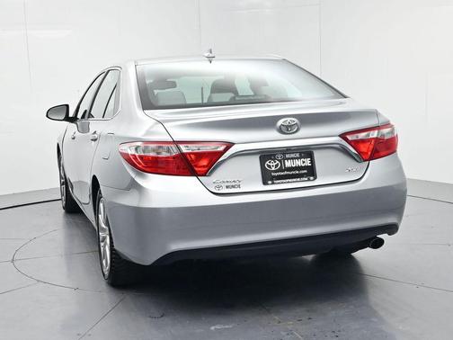 Celestial Silver Metallic 2017 Toyota Camry XLE
