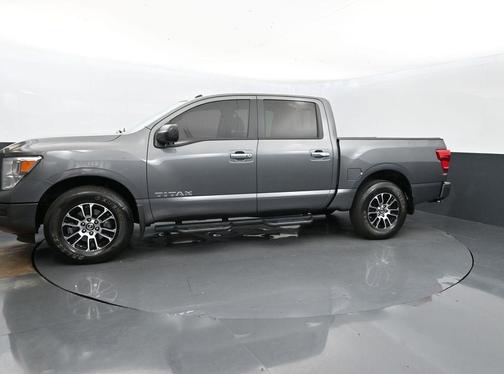2021 Nissan Titan SV