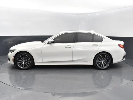 2019 BMW 330 i xDrive