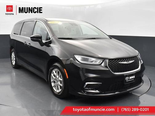 2023 Chrysler Pacifica Touring-L