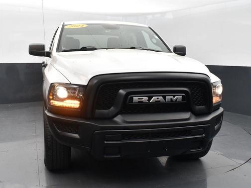 2024 RAM 1500 Classic Warlock Crew Cab 4x4 5'7' Box