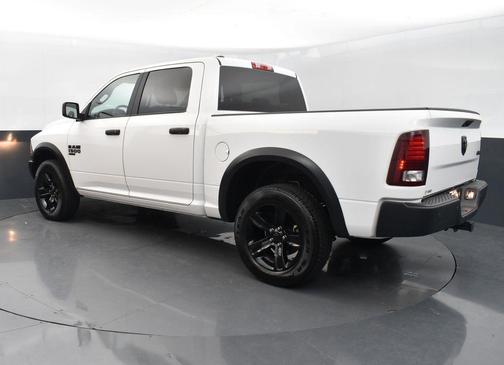 2024 RAM 1500 Classic Warlock Crew Cab 4x4 5'7' Box