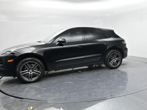 2021 Porsche Macan Base