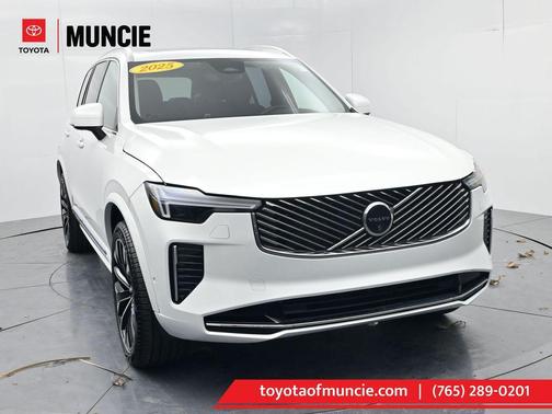 2025 Volvo XC90 B5 Plus 7-Seater