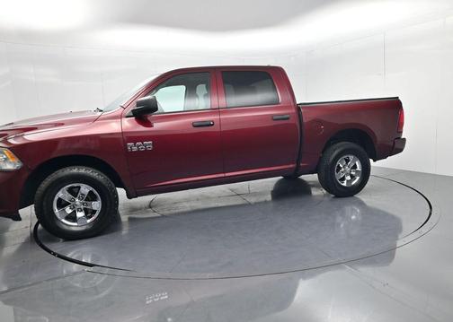 Brilliant Black Crystal Pearlcoat 2017 RAM 1500 Express