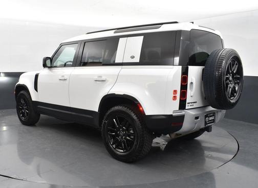2024 Land Rover Defender P300