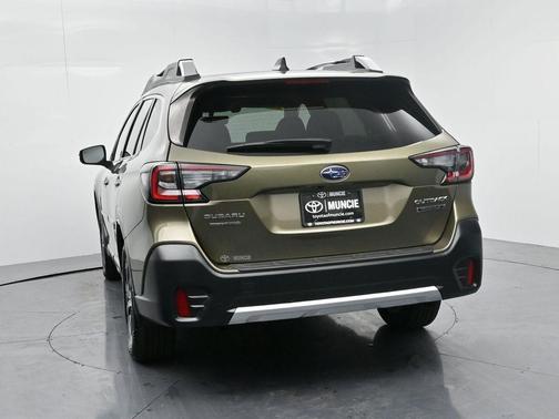 2021 Subaru Outback Touring XT