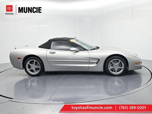 Ricochet Silver Metallic 2004 Chevrolet Corvette Base