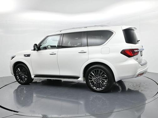 2022 INFINITI QX80 SENSORY AWD