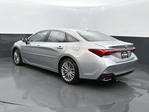 2022 Toyota Avalon Limited