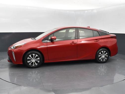2020 Toyota Prius LE
