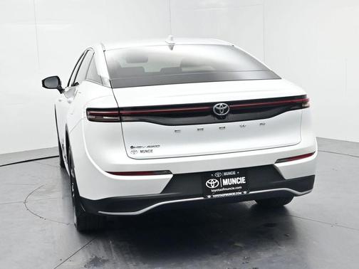 Oxygen White 2024 Toyota Crown XLE