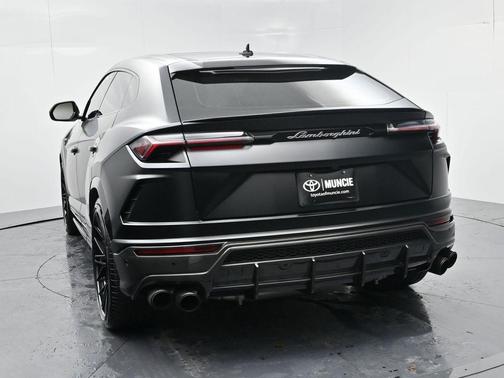 2020 Lamborghini Urus Base