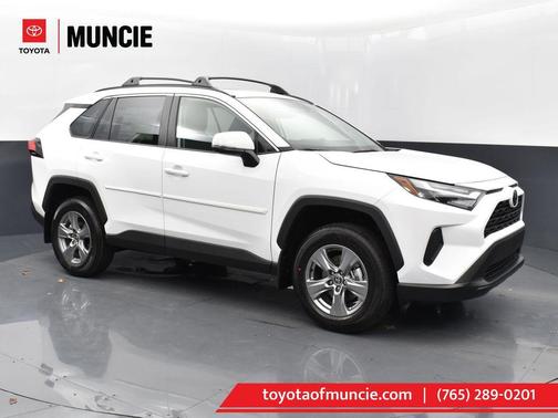 Ice Cap 2024 Toyota RAV4 XLE