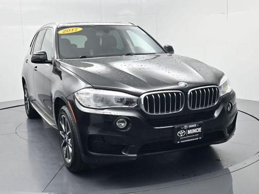 Black Sapphire Metallic 2017 BMW X5 xDrive35i