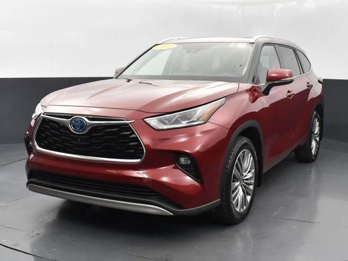 2021 Toyota Highlander Hybrid Platinum