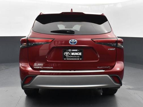 2021 Toyota Highlander Hybrid Platinum