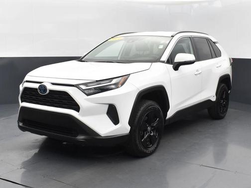 2024 Toyota RAV4 Hybrid XLE