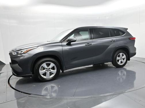 2020 Toyota Highlander LE