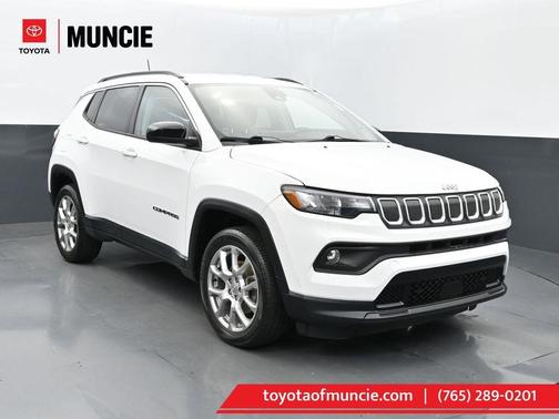 2022 Jeep Compass Latitude Lux