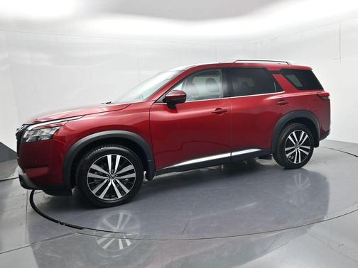 Scarlet Ember 2024 Nissan Pathfinder Platinum 4WD