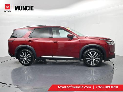 Scarlet Ember 2024 Nissan Pathfinder Platinum 4WD
