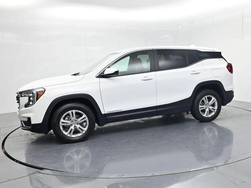 Summit White 2024 GMC Terrain SLE