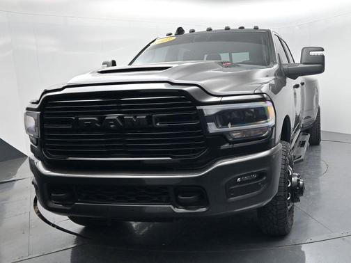 2023 RAM 3500 Laramie Crew Cab 4x4 8' Box