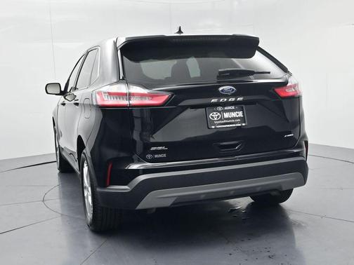 Black Metallic 2024 Ford Edge SEL