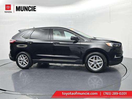 Black Metallic 2024 Ford Edge SEL