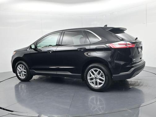 Black Metallic 2024 Ford Edge SEL