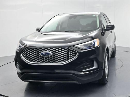 Black Metallic 2024 Ford Edge SEL