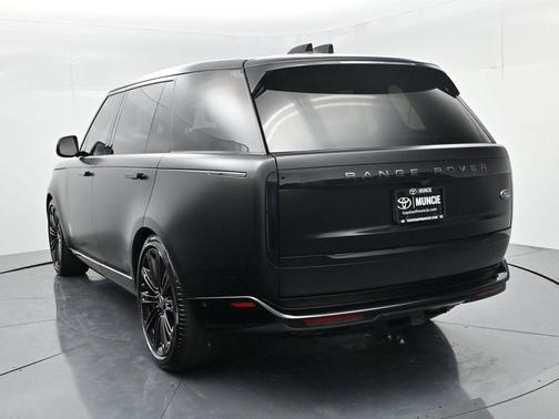 2023 Land Rover Range Rover P530 SE