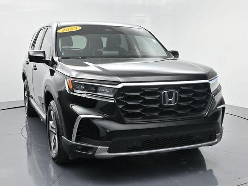 2023 Honda Pilot AWD EX-L 8 Passenger