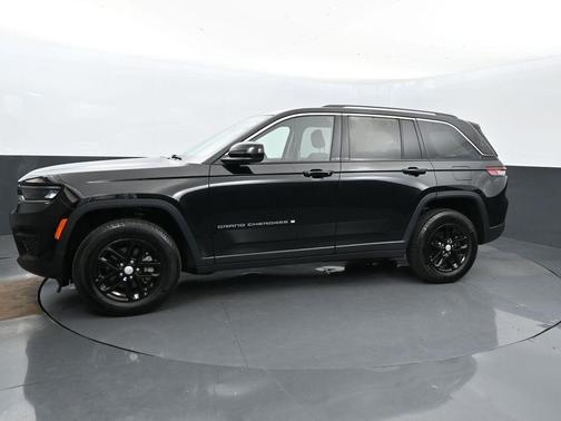 2023 Jeep Grand Cherokee Laredo