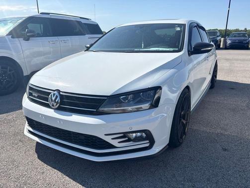 Pure White 2018 Volkswagen Jetta 2.0T GLI