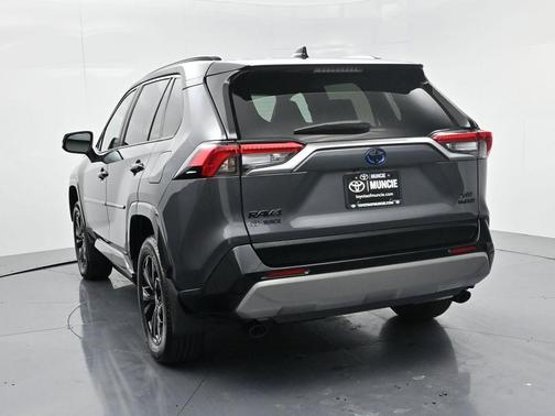 2024 Toyota RAV4 Hybrid SE
